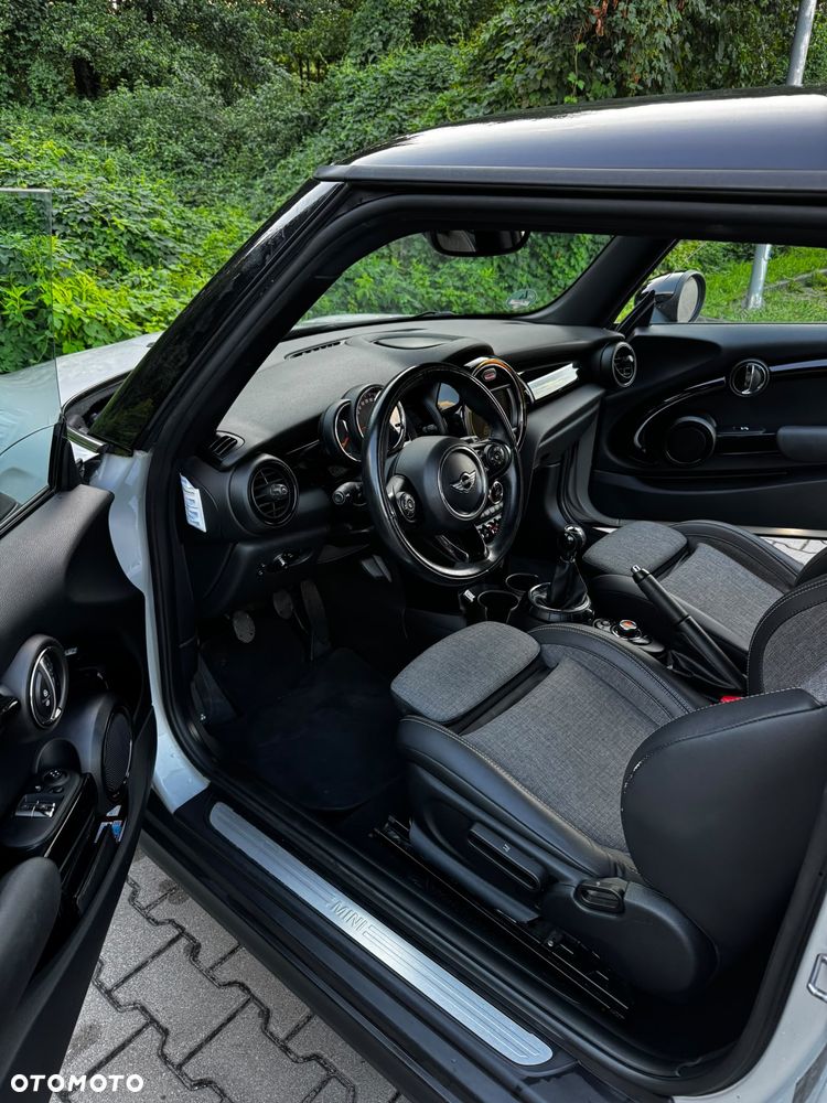 MINI Cooper Seven Chili - 8