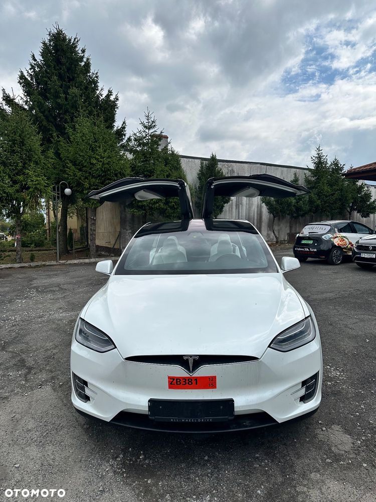 Tesla Model X Long Range Plus - 13