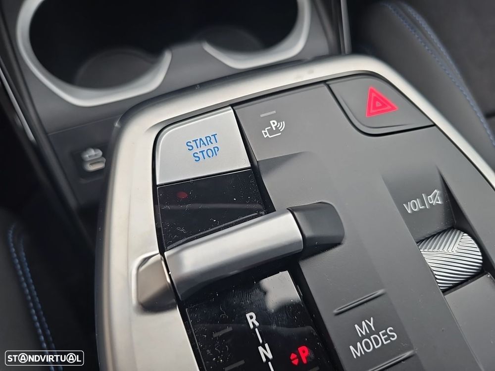 BMW iX2 eDrive20 - 23