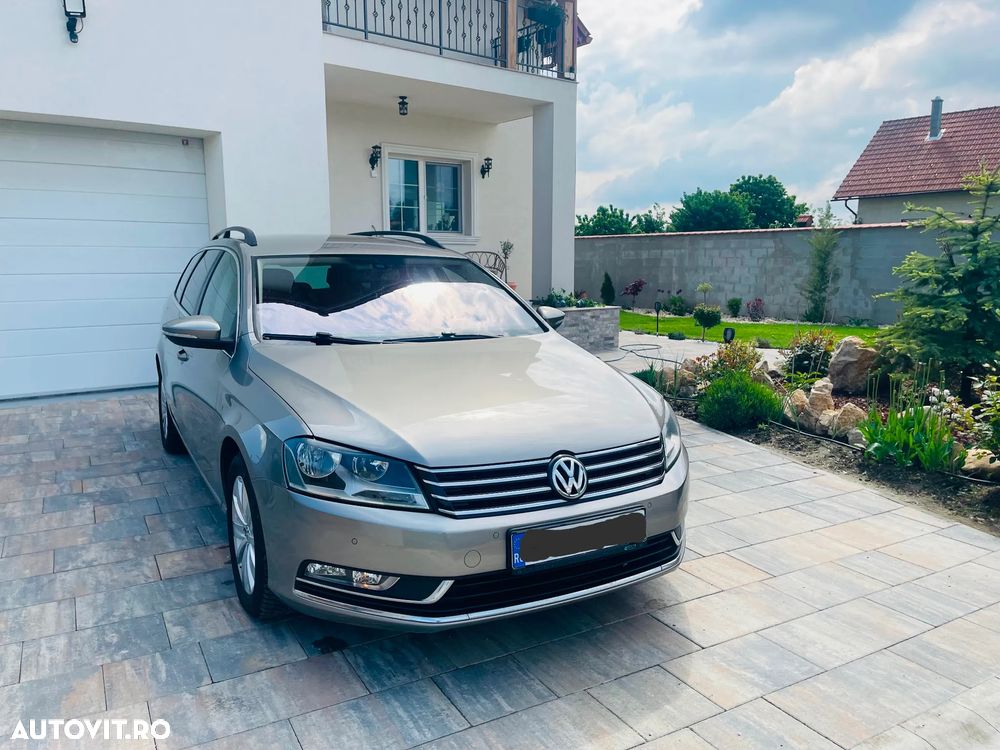 Volkswagen Passat - 1