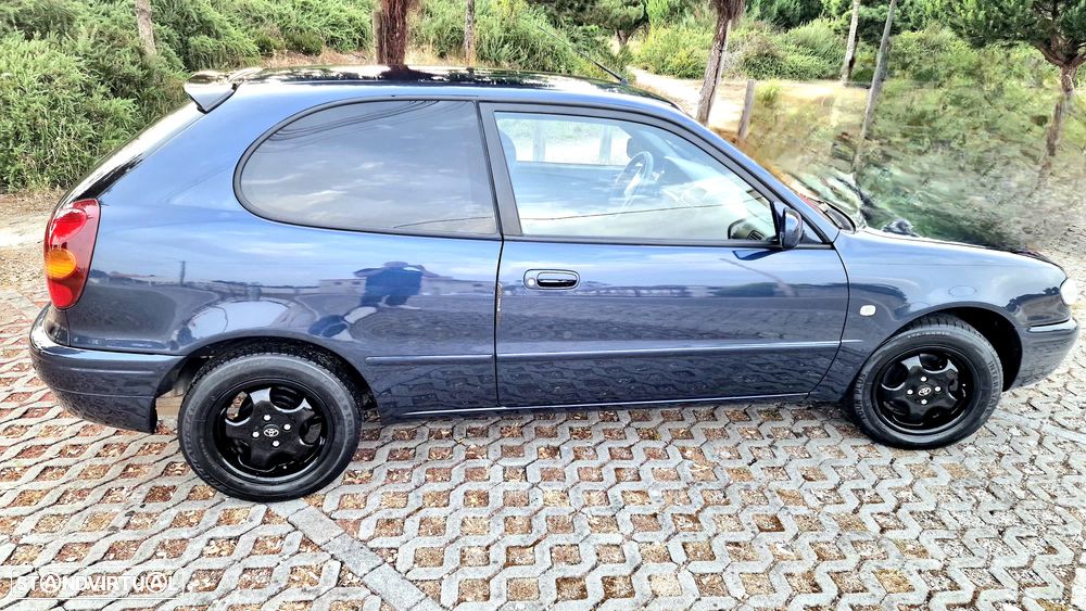 Toyota Corolla - 4