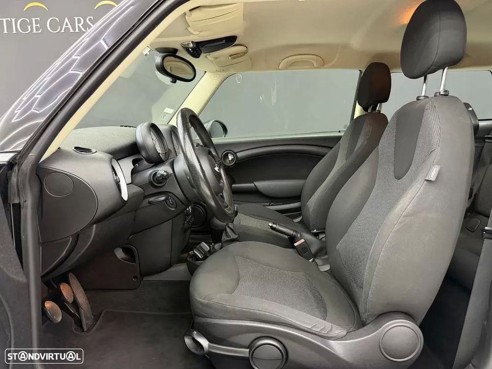 MINI 3 Portas One D - 20