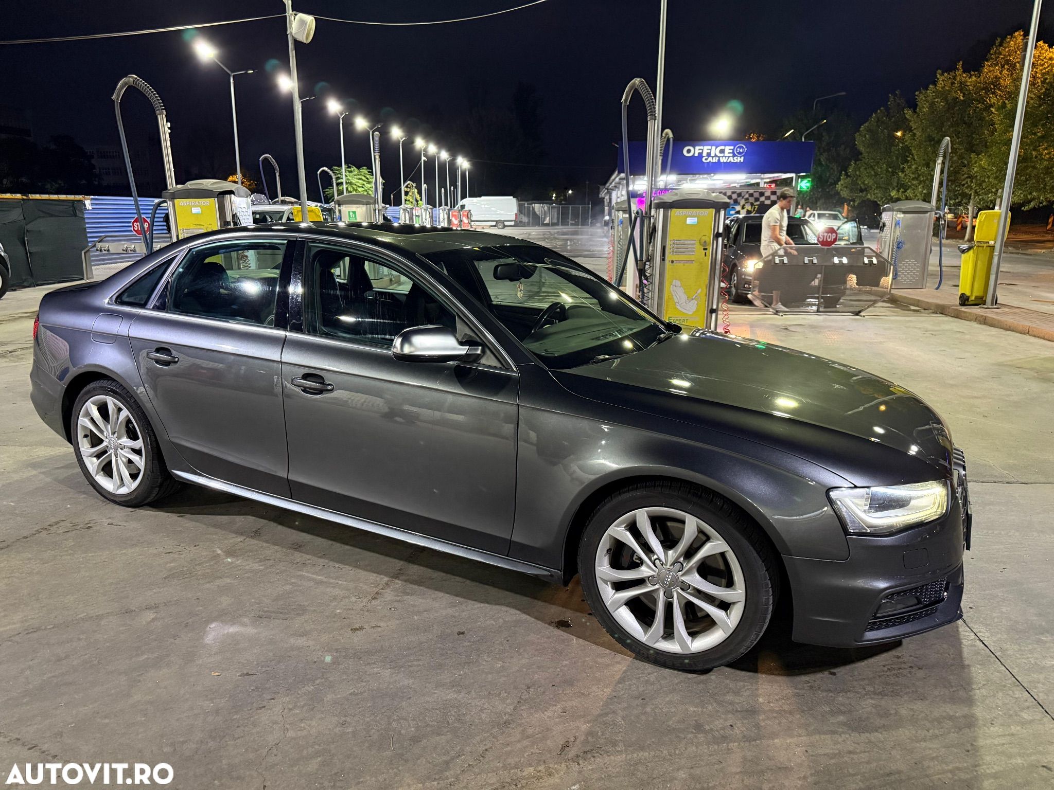 Audi S4 - 1