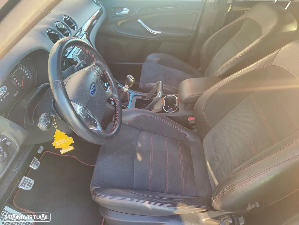 Ford S-Max 2.0 TDCi Titanium 7L - 19