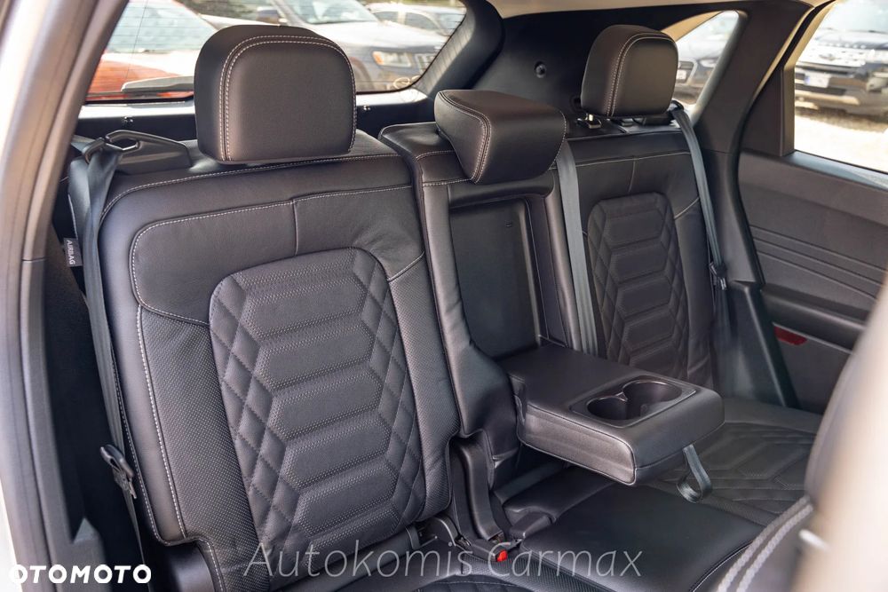 Ford Kuga 2.5 Duratec PHEV ST-LINE X - 23