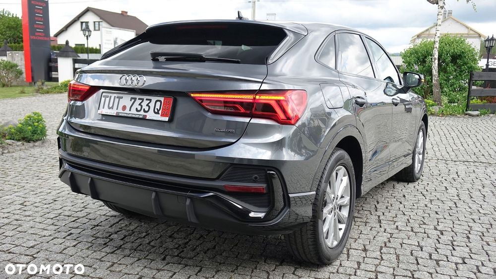 Audi Q3 Sportback - 15