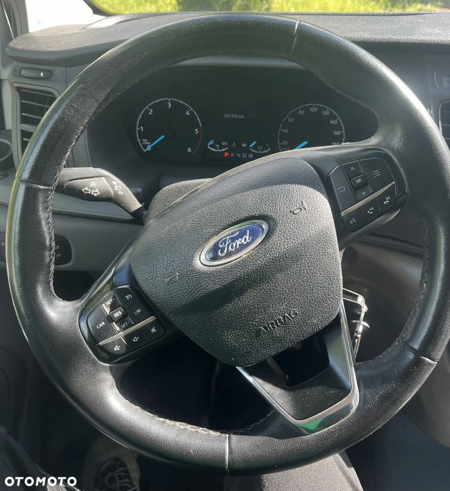 Ford CUSTOM - 6
