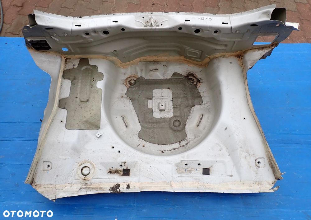 SUZUKI SWIFT MK7 5d 10- MK7 PAS TYLNY Z WANNĄ ZNL - 7