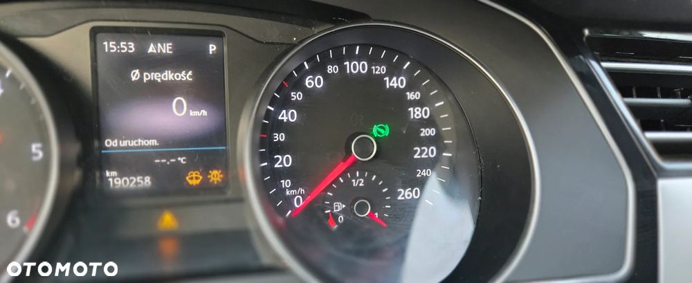 Volkswagen Passat - 26