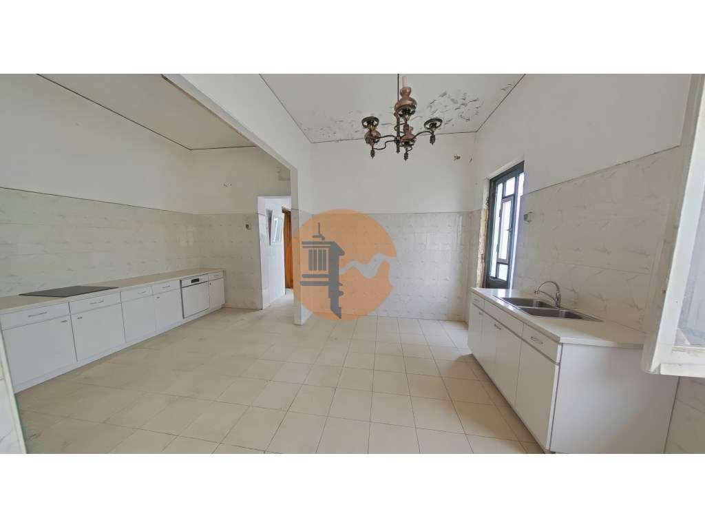 Moradia para renovar com terraço - excelente investimento em Olhão - Grande imagem: 5/28