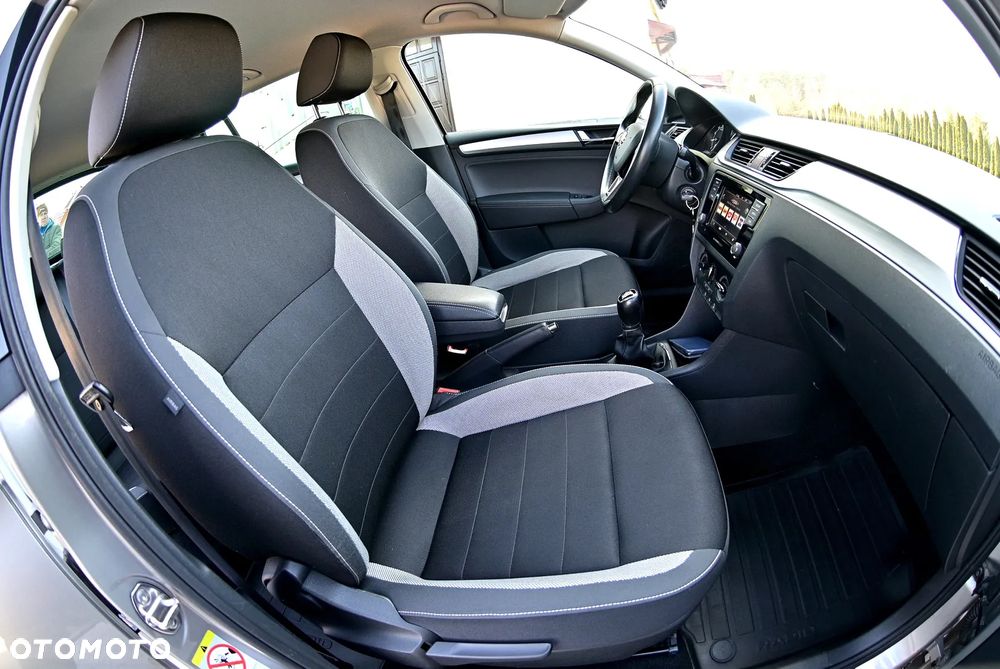 Skoda RAPID 1.0 TSI Style - 22