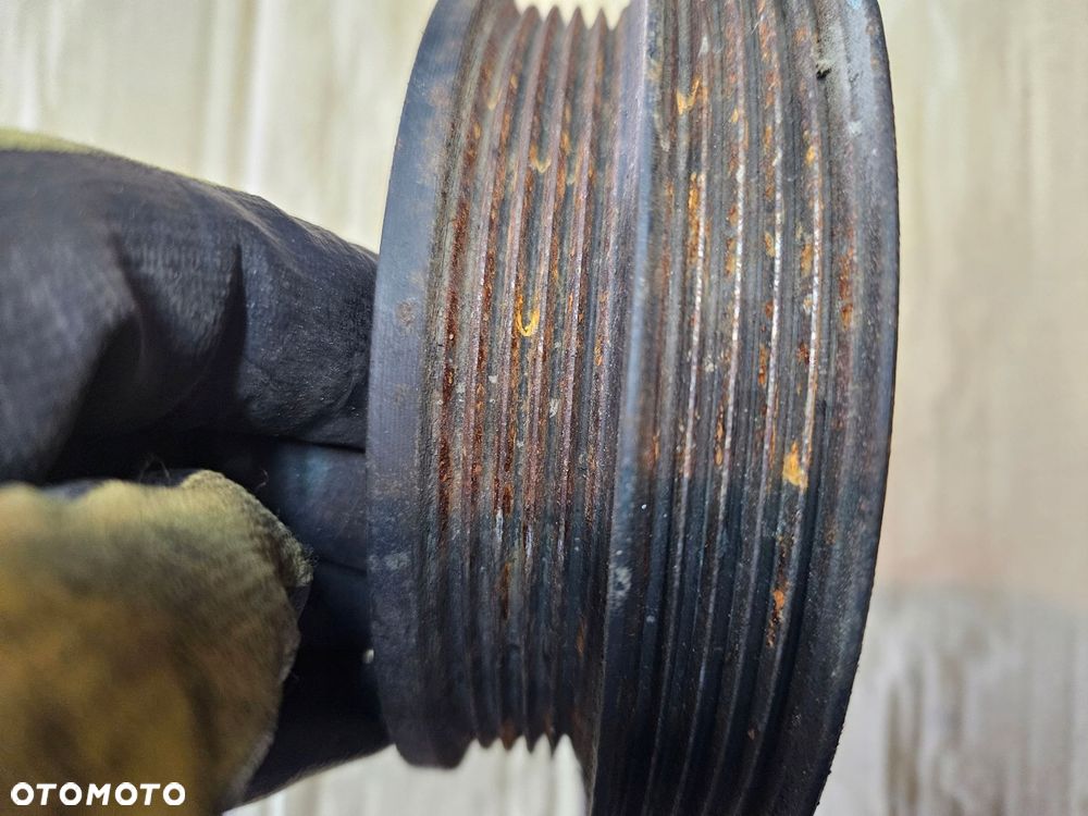 toyota avensis t25 03-06 2.0 d4d koło pasowe corolla verso - 2