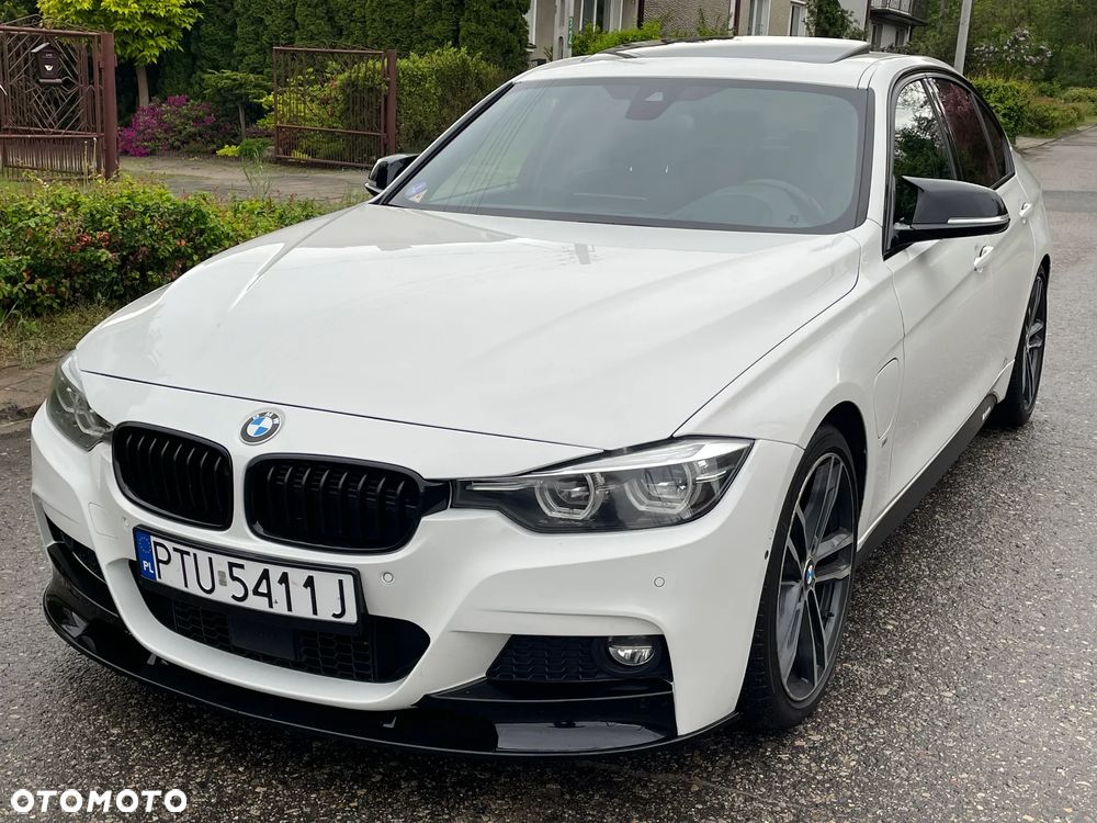 BMW Seria 3 330e iPerformance M Sport - 9