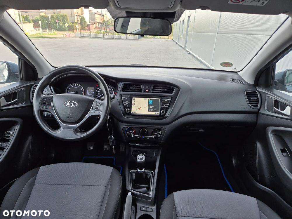 Hyundai i20 1.2 Elegant - 26