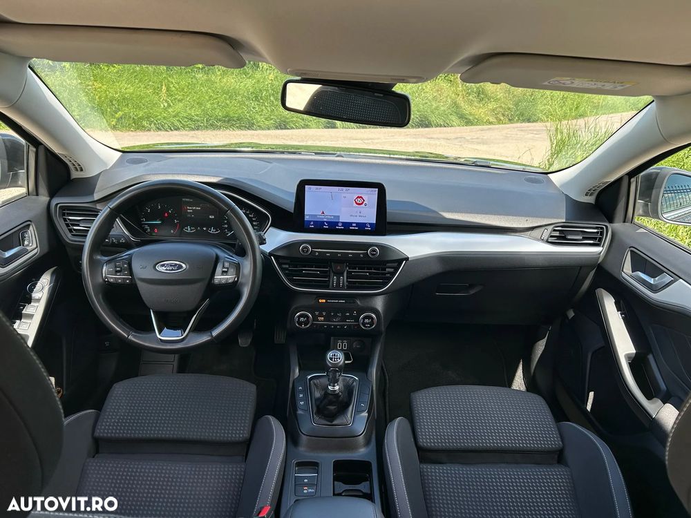 Ford Focus - 11
