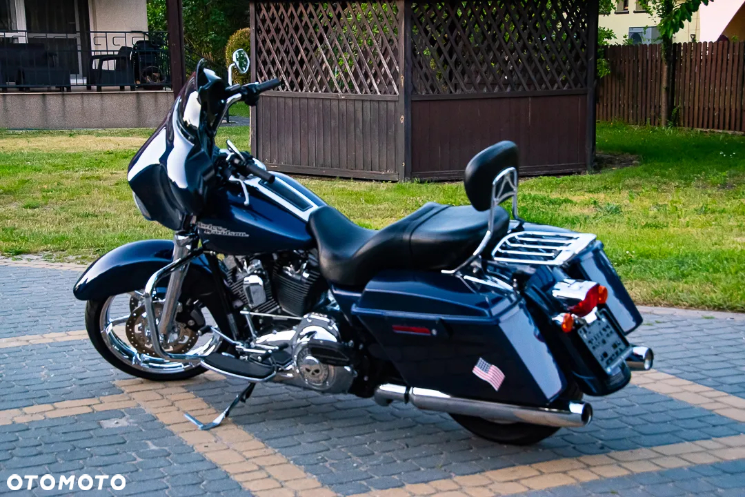 Harley-Davidson FLH Electra Glide - 28