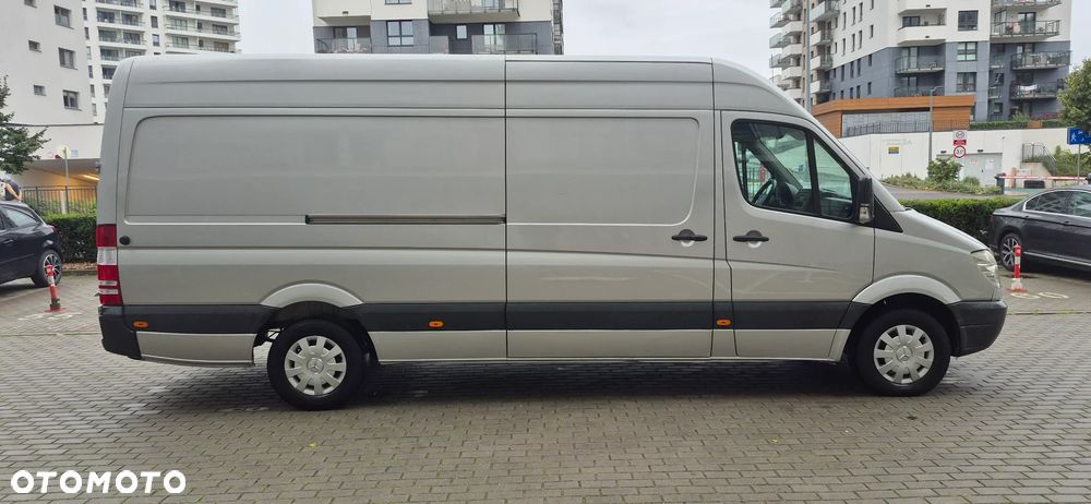 Mercedes-Benz Sprinter - 5