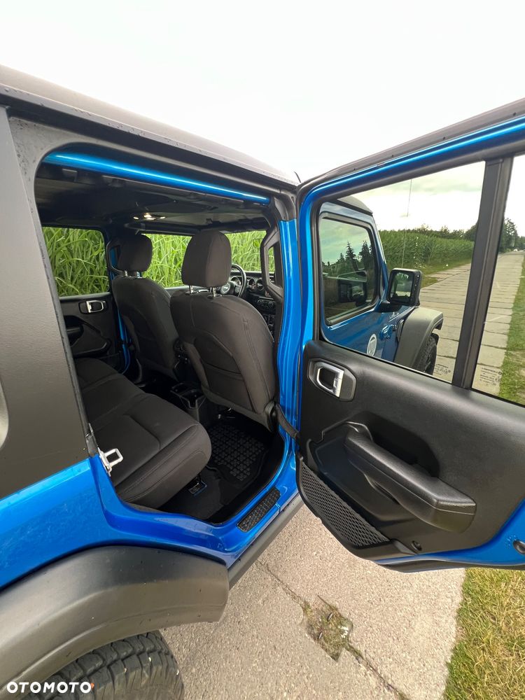Jeep Wrangler - 19