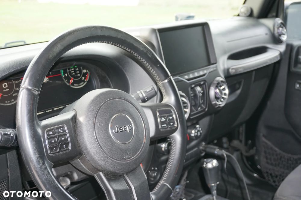 Jeep Wrangler 3.6 Unlim Sahara - 13
