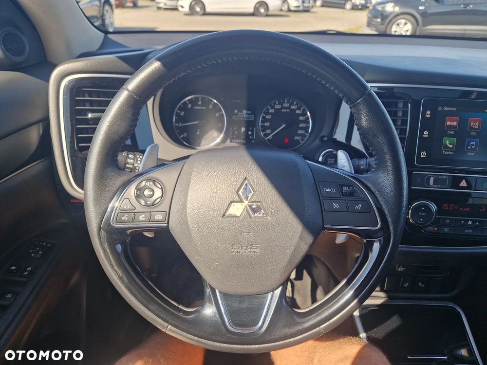 Mitsubishi Outlander 2.0 2WD CVT Diamant - 17