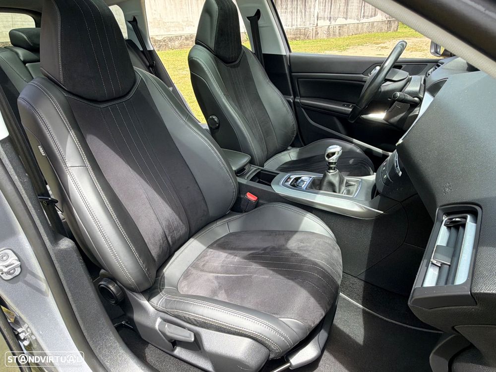 Peugeot 308 1.2 PureTech GT Line - 17
