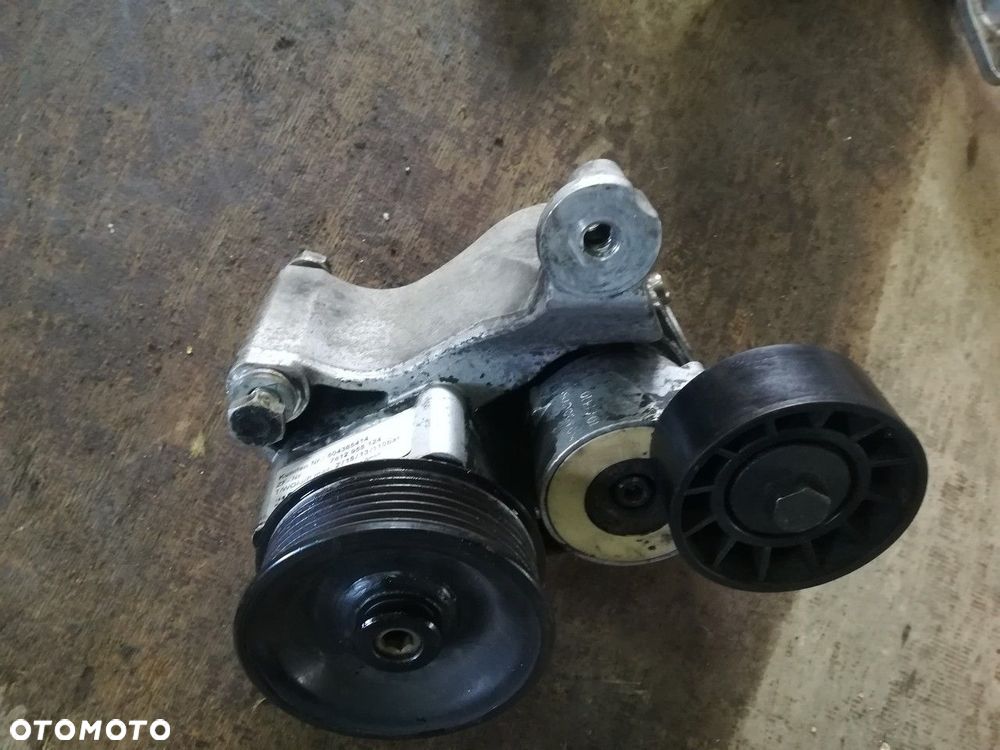 pompa wspomagania łapa iveco 2.3 e5 504385414 - 2