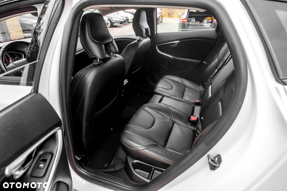 Volvo V40 Cross Country T5 AWD Geartronic Momentum - 33