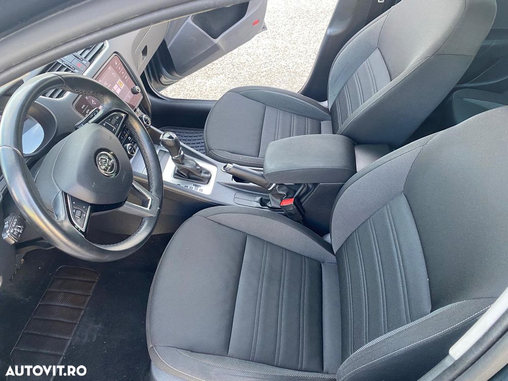 Skoda Octavia 2.0 TDI DSG Tour - 10