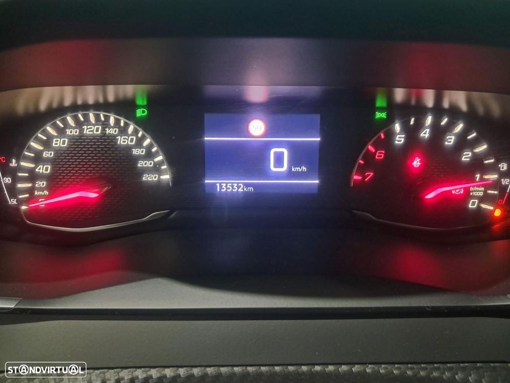 Peugeot 2008 1.2 Style — fotografia 18