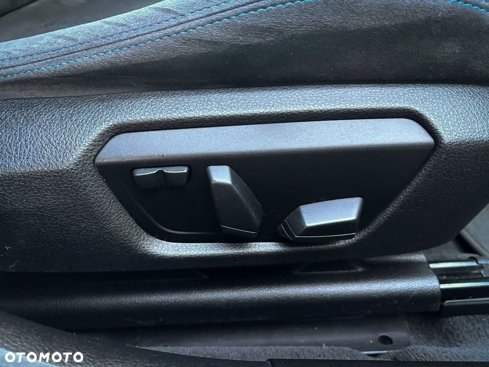 BMW 3GT 318d Sport Line - 23