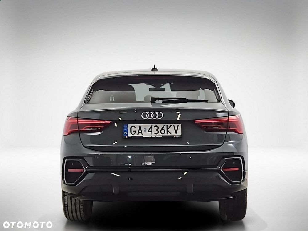 Audi Q3 Sportback - 4