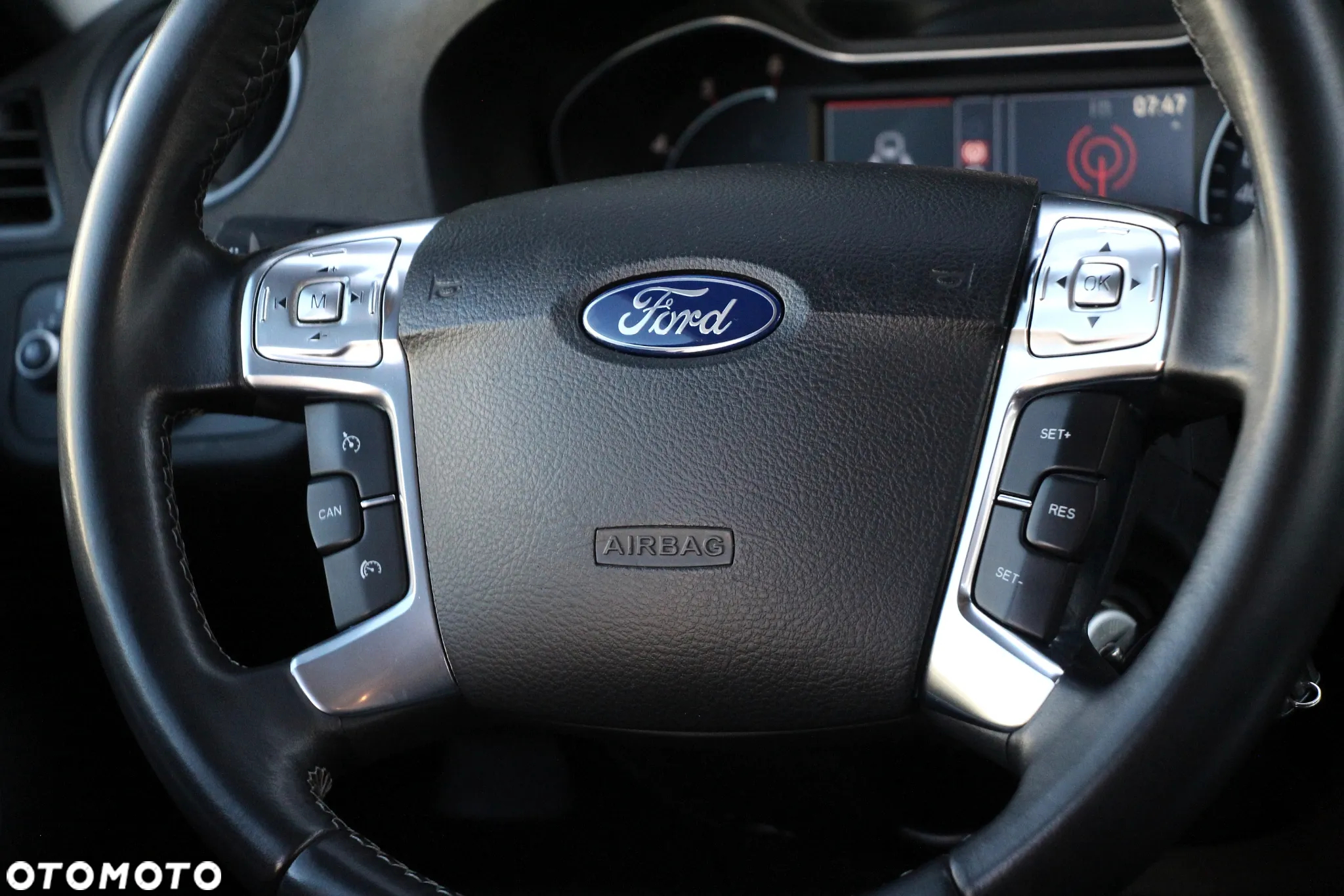 Ford Galaxy 2.0 TDCi Ghia - 21