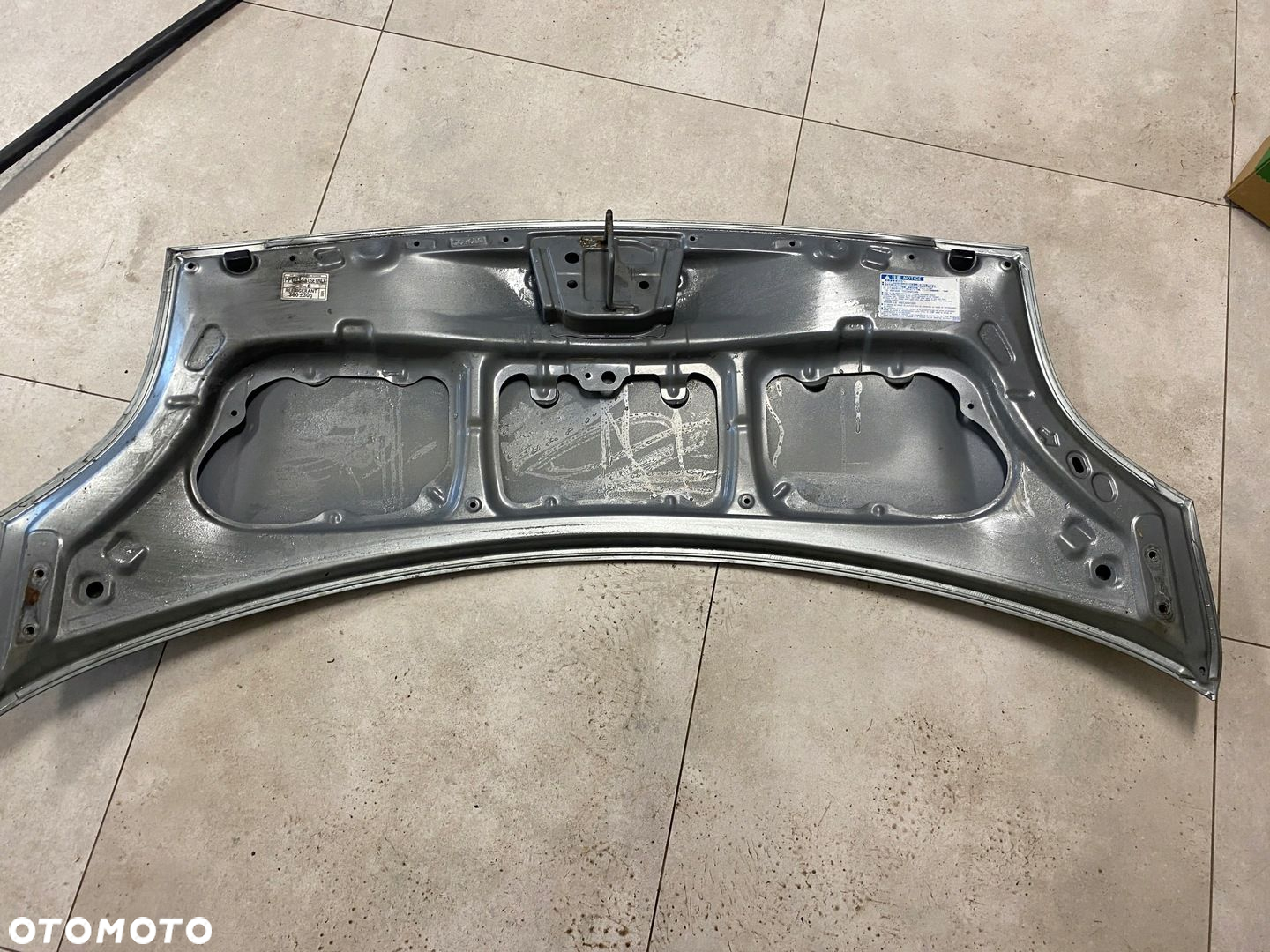 TOYOTA YARIS II MASKA POKRYWA SILNIKA 1F8 - 6
