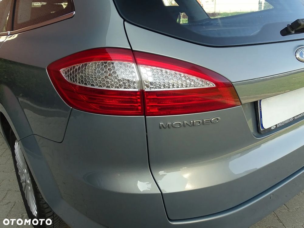 Ford Mondeo 2.0 TDCi Ghia X - 24