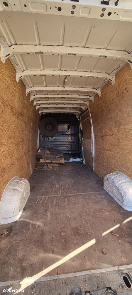 Volkswagen CRAFTER - 13