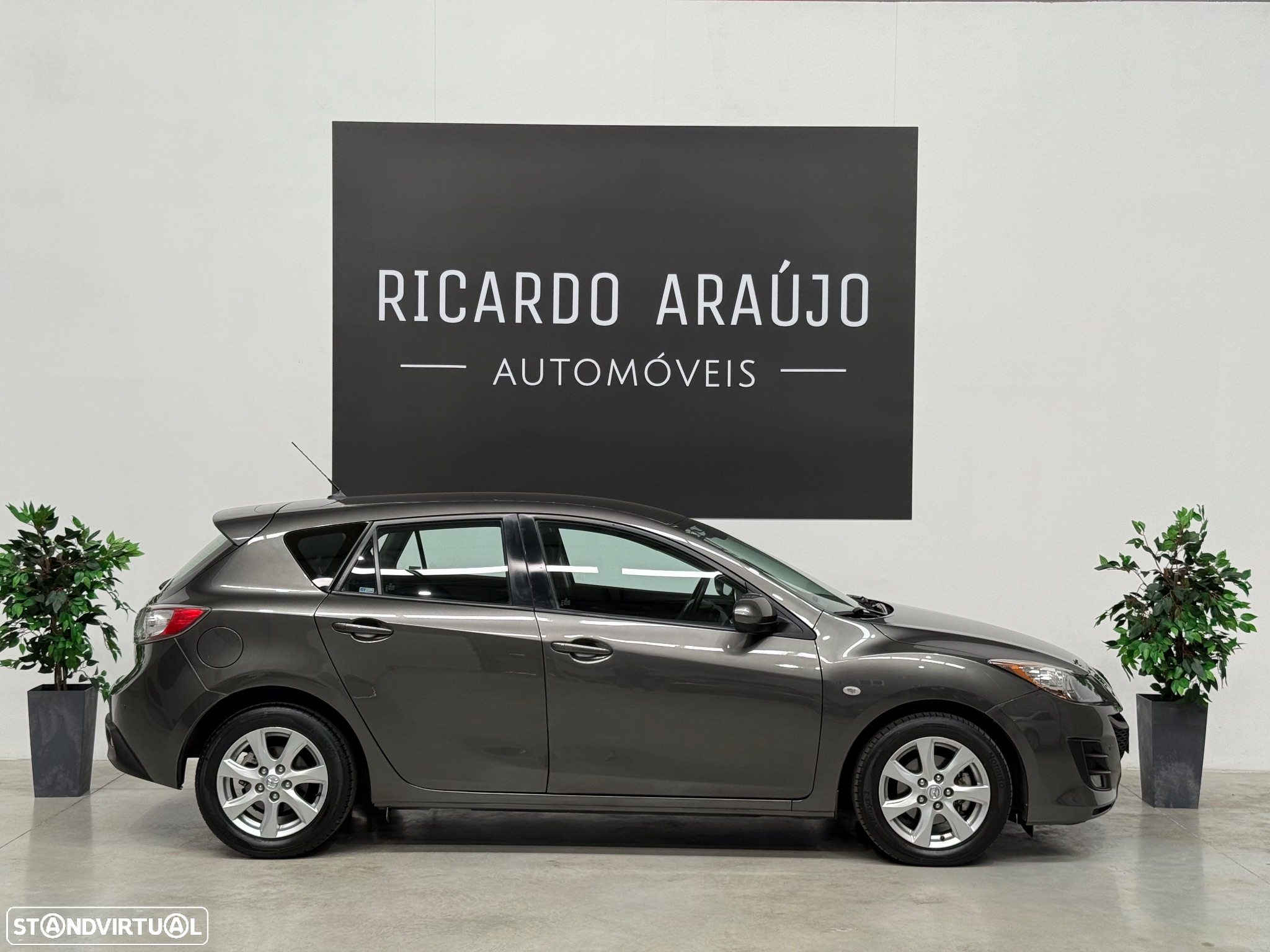 Mazda 3 MZ-CD 1.6 Exclusive Plus - 2