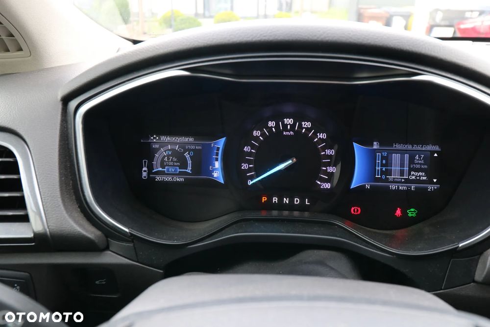 Ford Mondeo 2.0 Hybrid Titanium GPF - 25