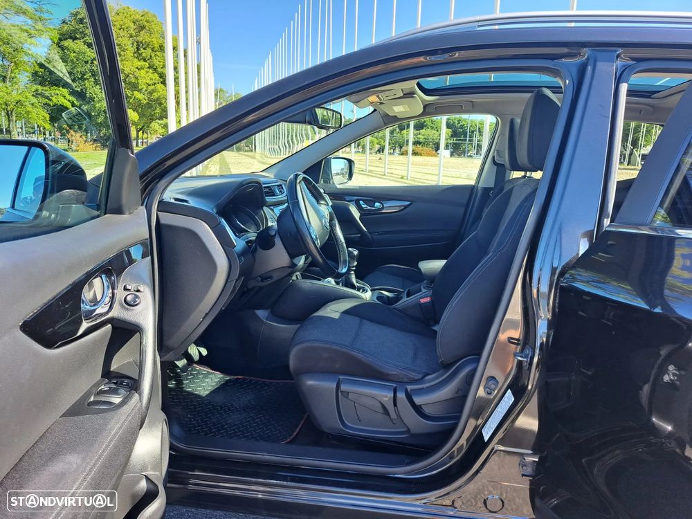 Nissan Qashqai 1.5 dCi N-Connecta 18 - 14