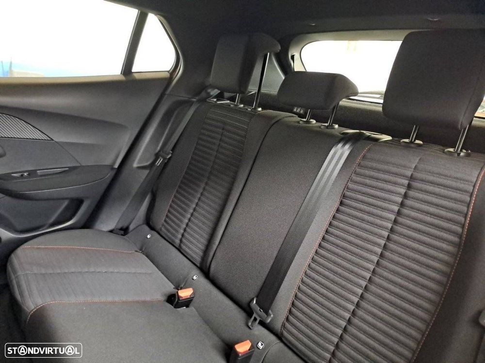 Peugeot 2008 1.2 PureTech Active Pack - 18