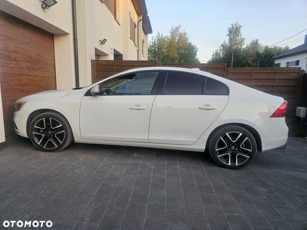 Volvo S60 - 4