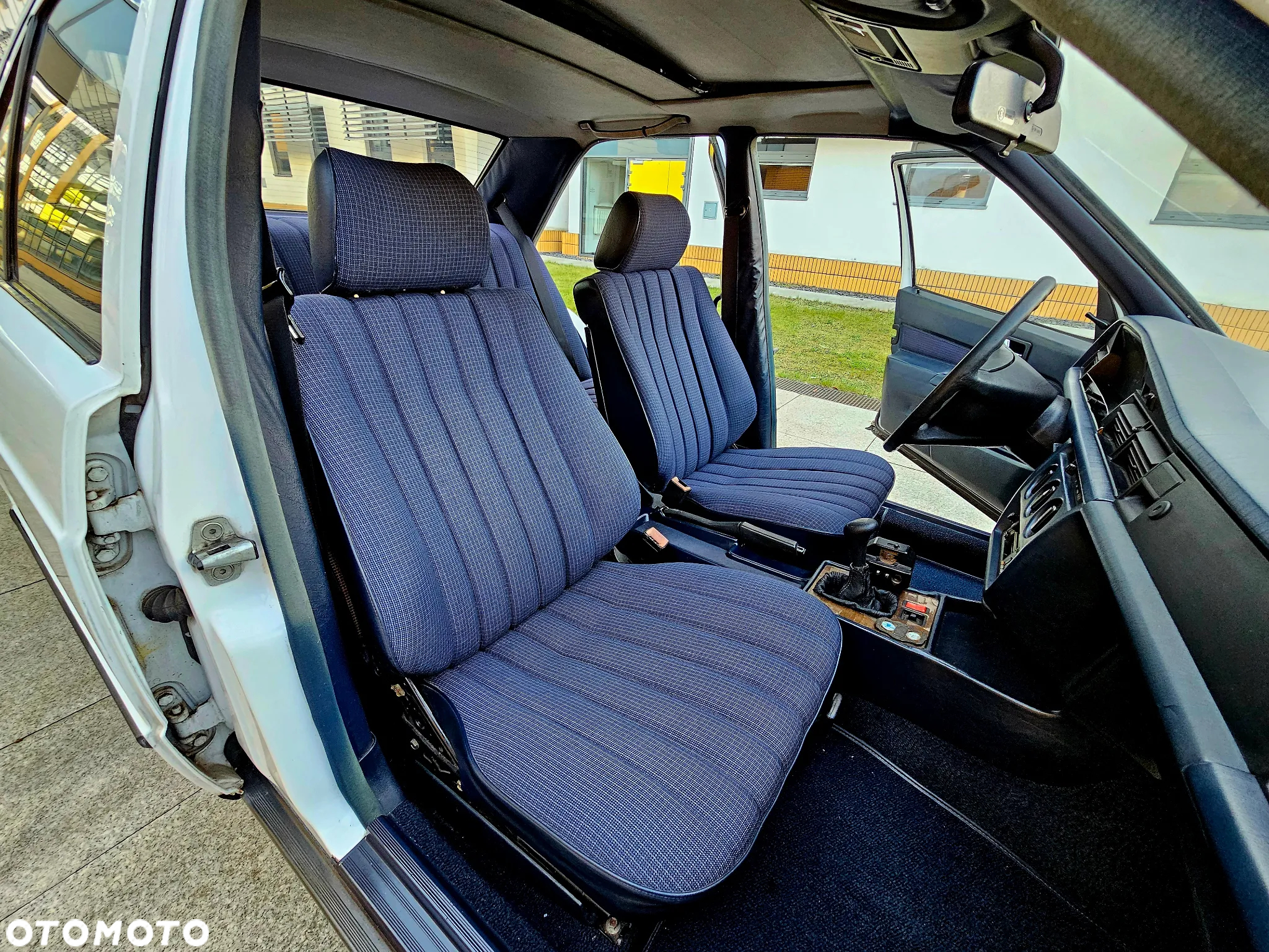 Mercedes-Benz W201 (190) - 9