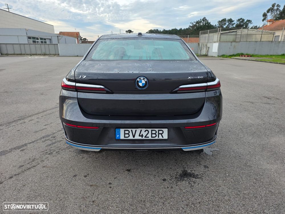 BMW i7 - 18