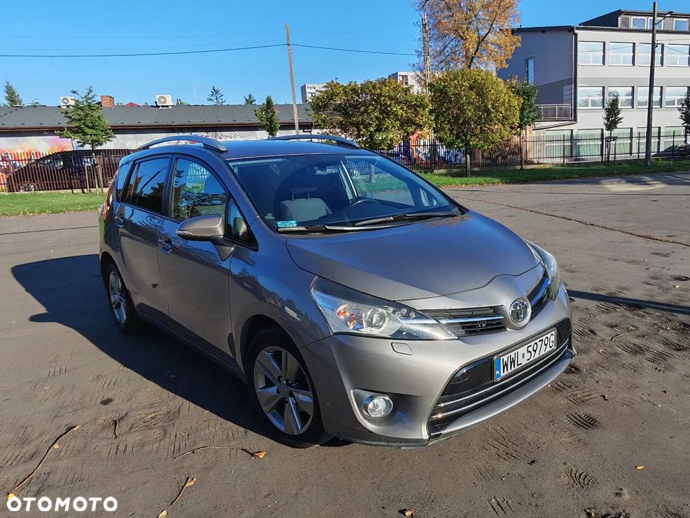 Toyota Verso - 4