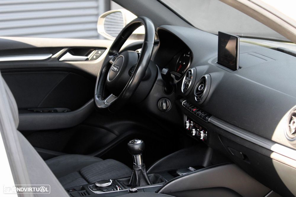 Audi A3 Limousine 2.0 TDI S-line - 15