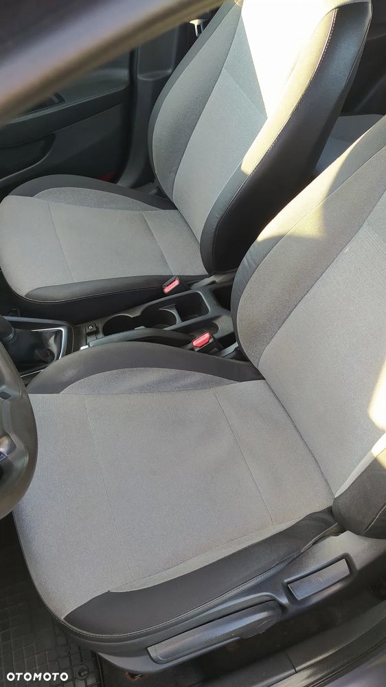 Hyundai i20 - 19
