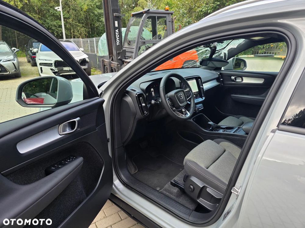 Volvo XC 40 B3 Plus Dark - 9