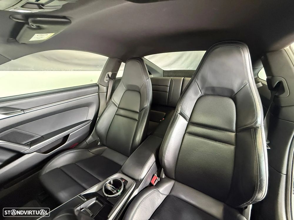 Porsche 911 (992) Carrera S PDK - 12