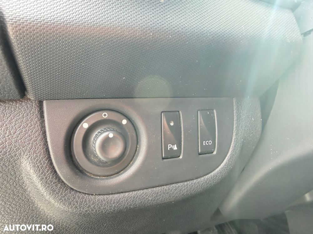 Dacia Logan 0.9 90CP Laureate - 12