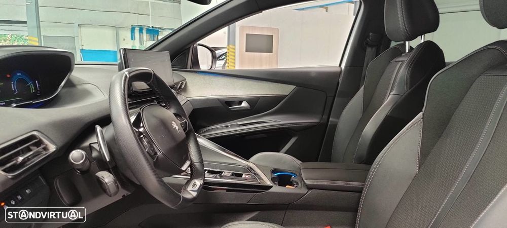 Peugeot 3008 1.6 Hybrid GT e-EAT8 - 19