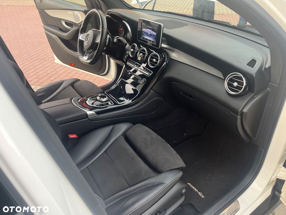 Mercedes-Benz GLC - 4